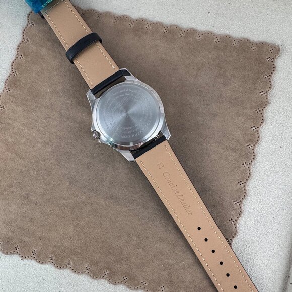 Fun vintage and rare Joe Boxer watch, featuring a Time to Yin -- Time to Yang - Picture 10 of 11